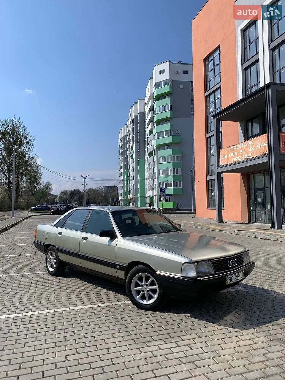 Audi 100, 1988