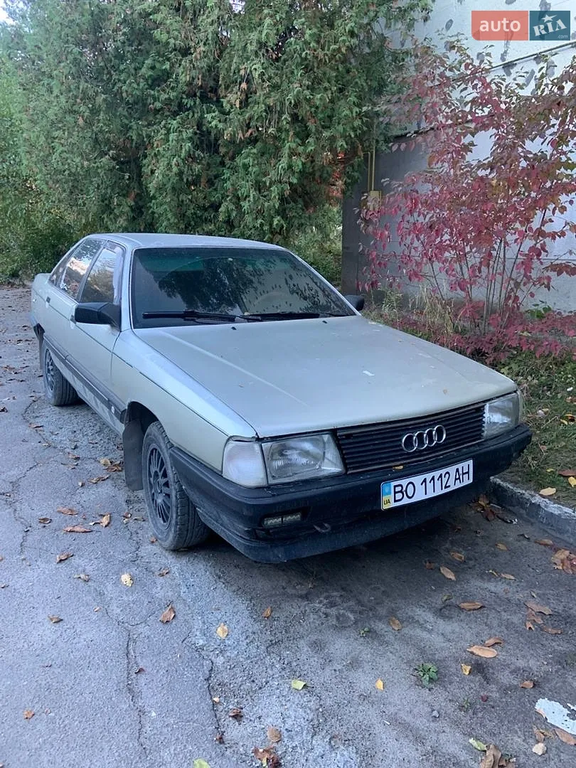 Audi 100, 1988
