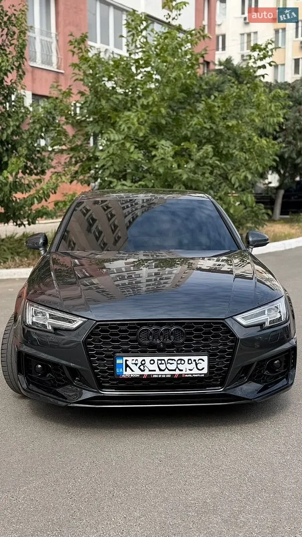 Audi A4 2018 — 1