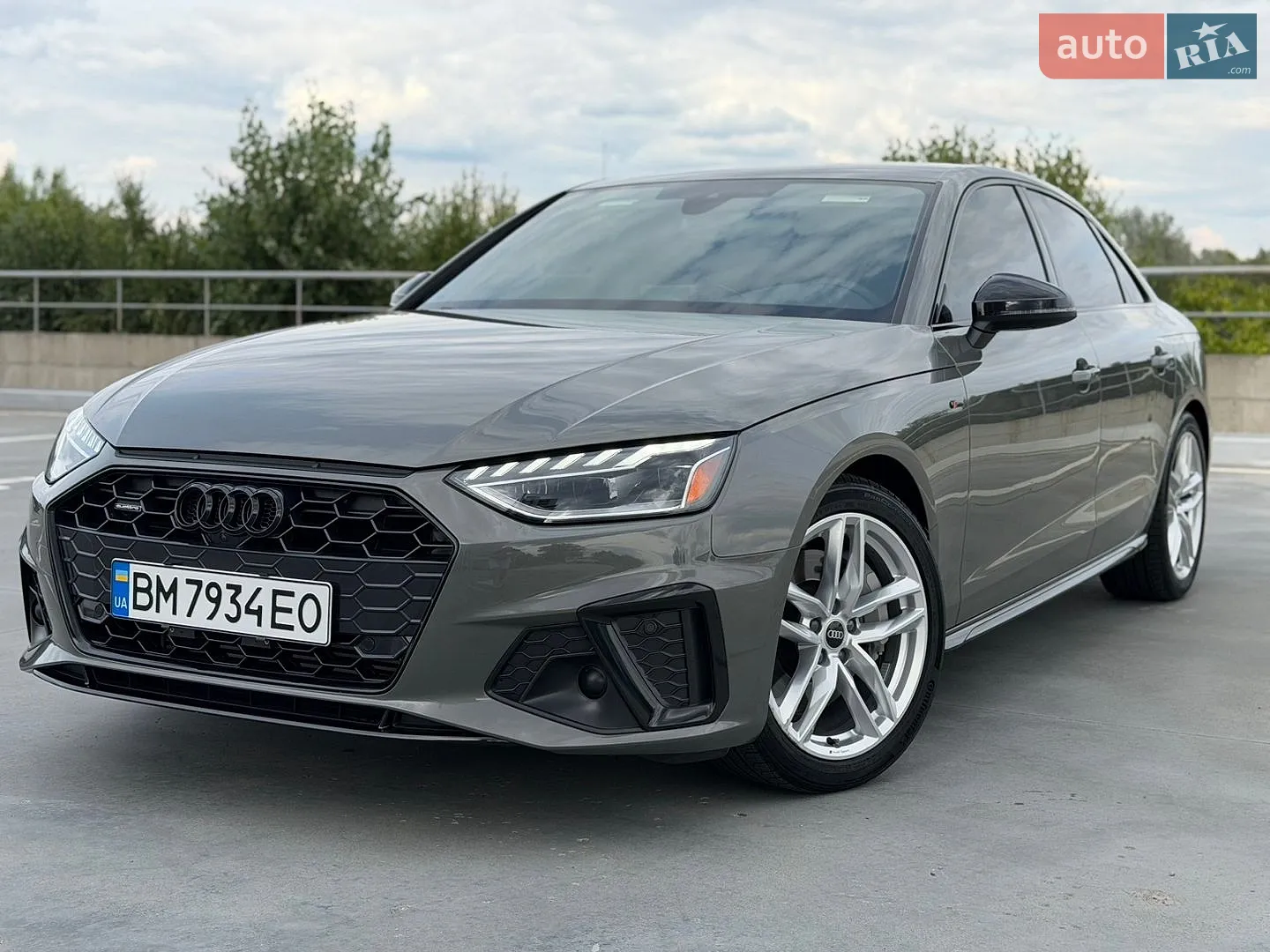 Audi A4 2022 — 1