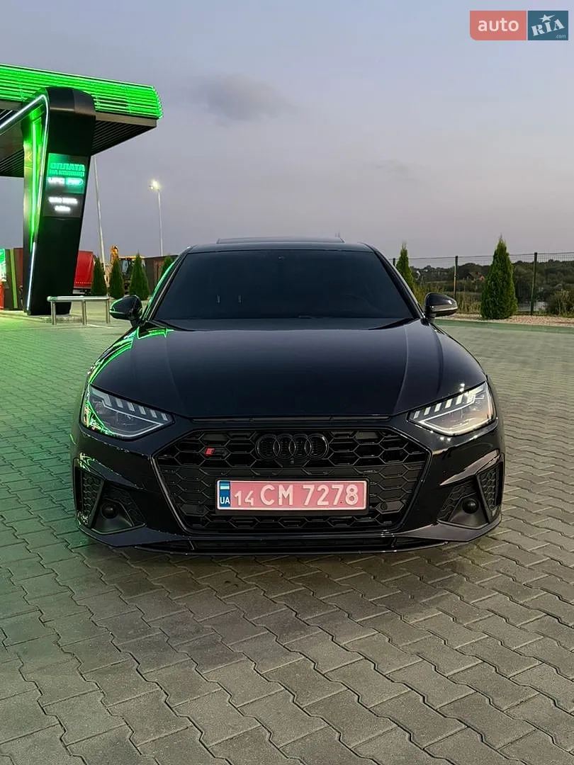Audi A4, 2022