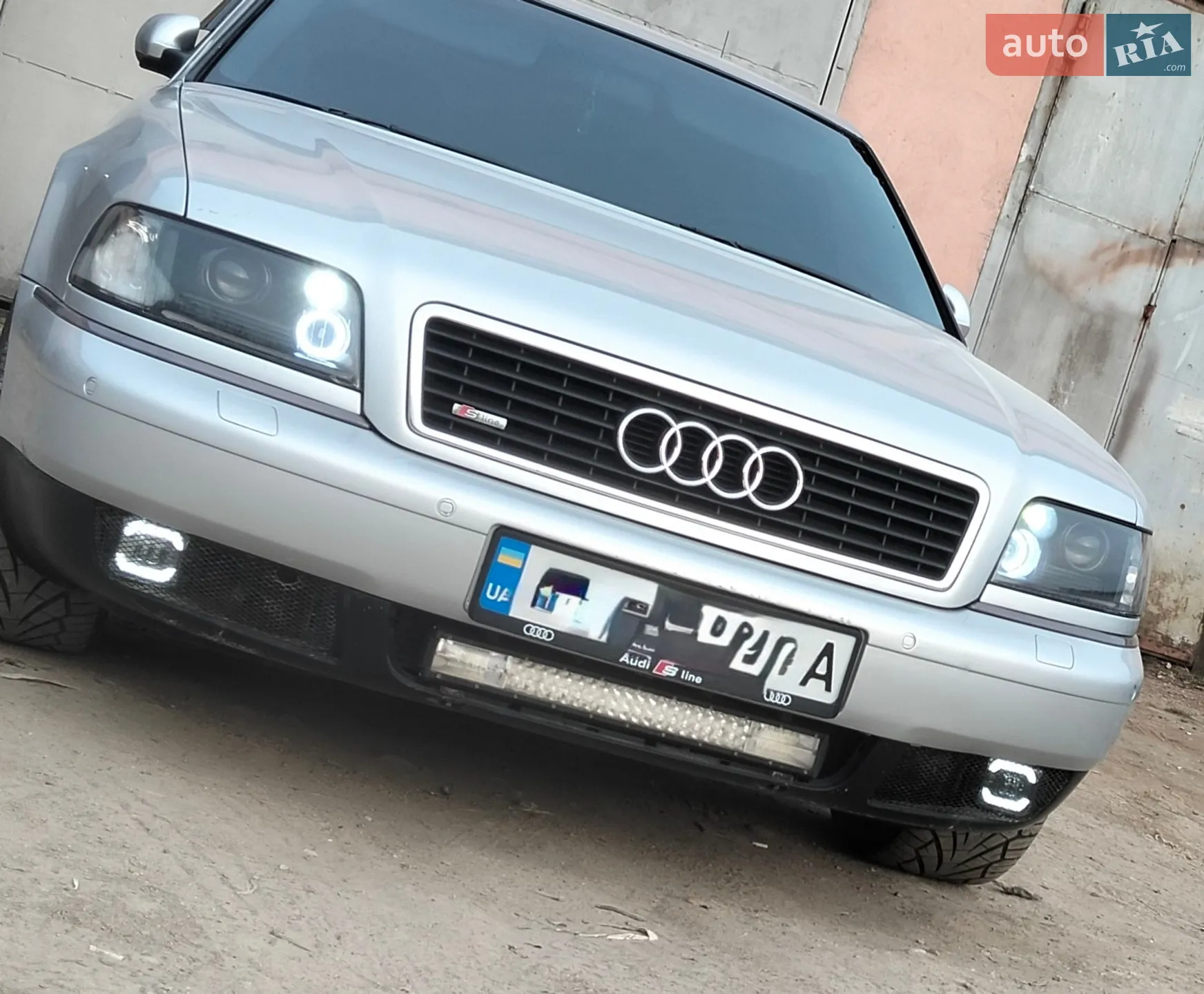 Audi A8, 2001