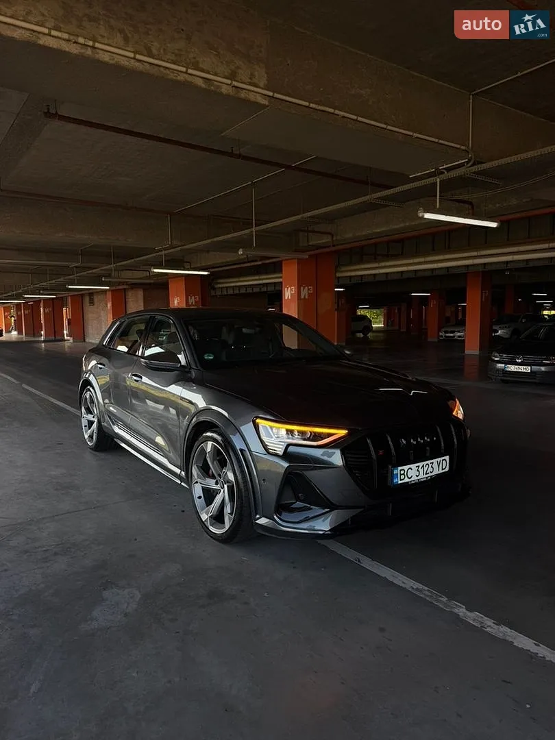 Audi e-tron S, 2022