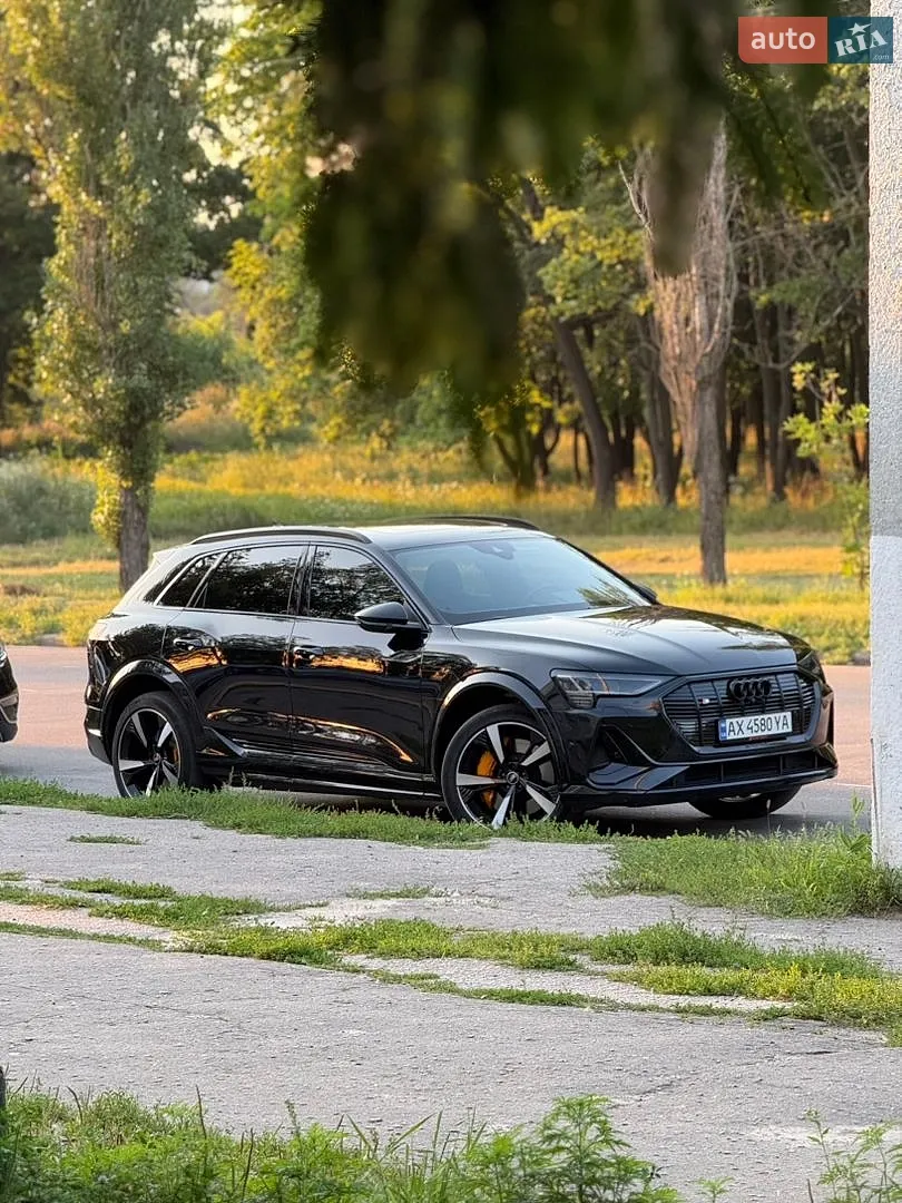 Audi e-tron S, 2022