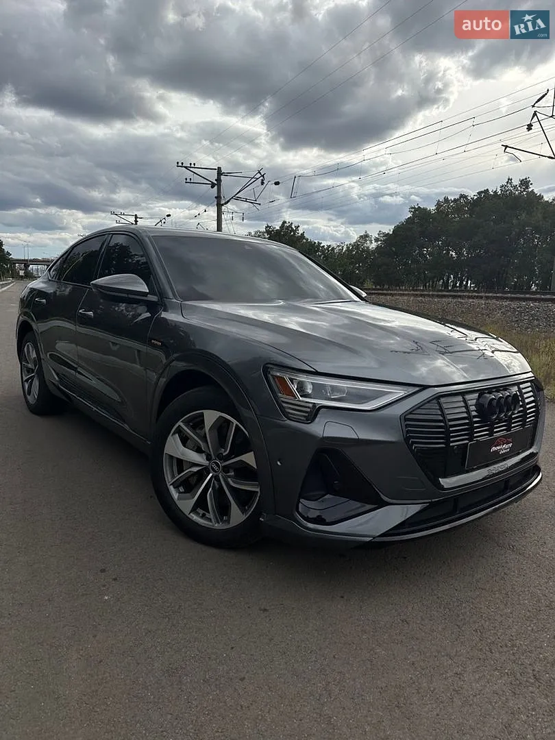 Audi e-tron Sportback, 2021