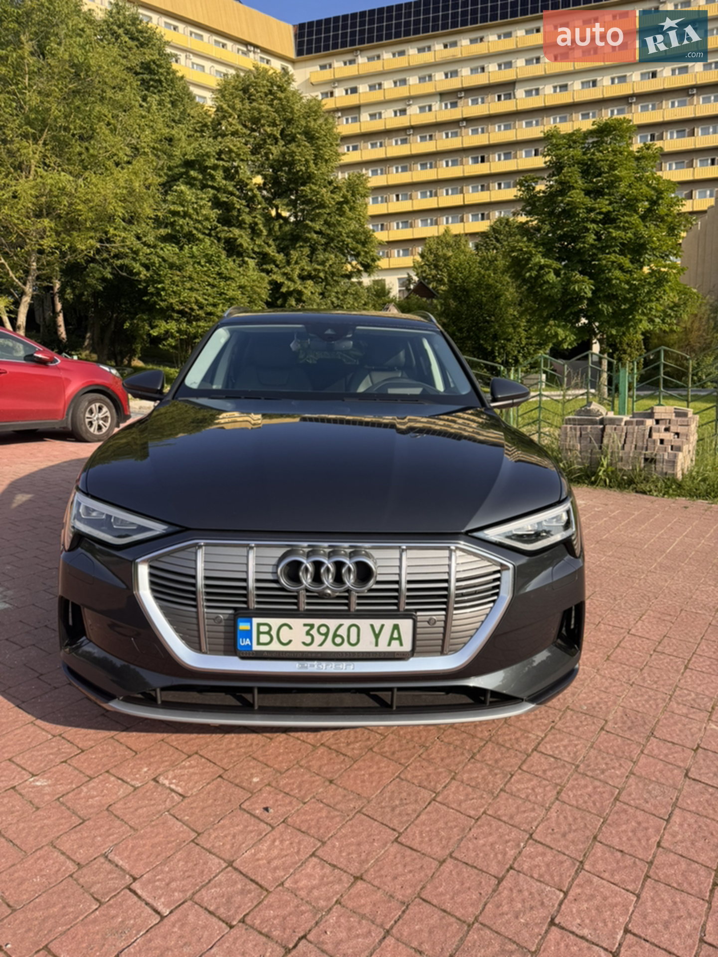 Audi e-tron, 2019