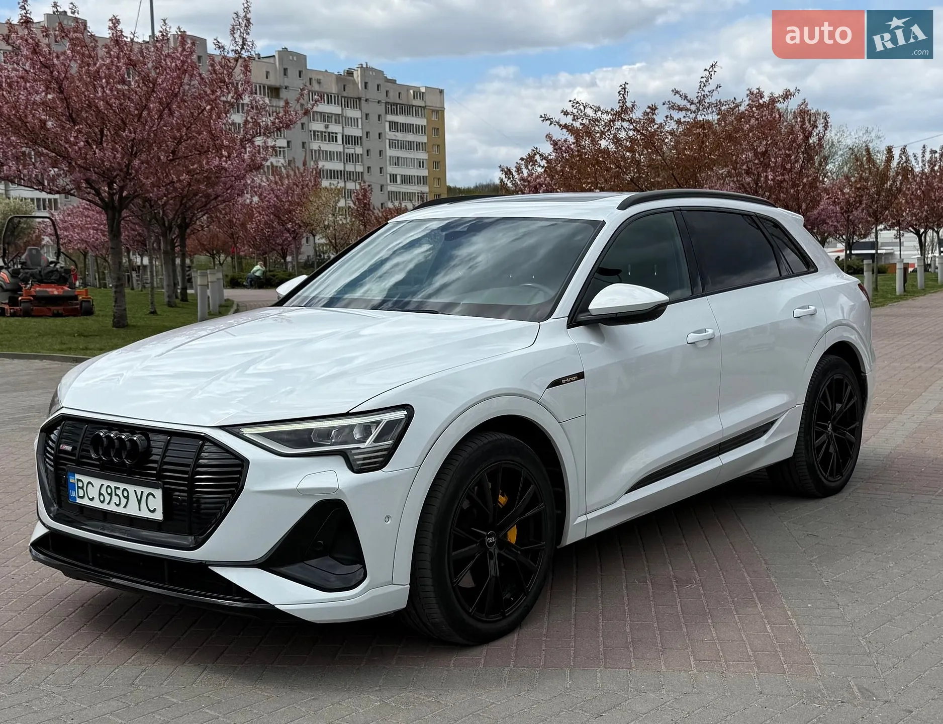 Audi e-tron, 2019