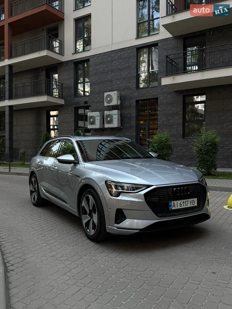Audi e-tron, 2022