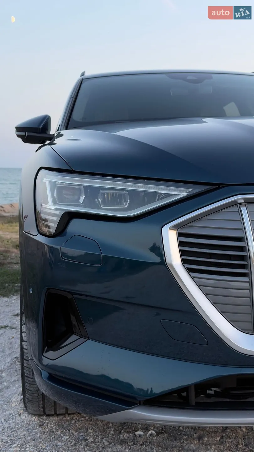 Audi e-tron, 2018