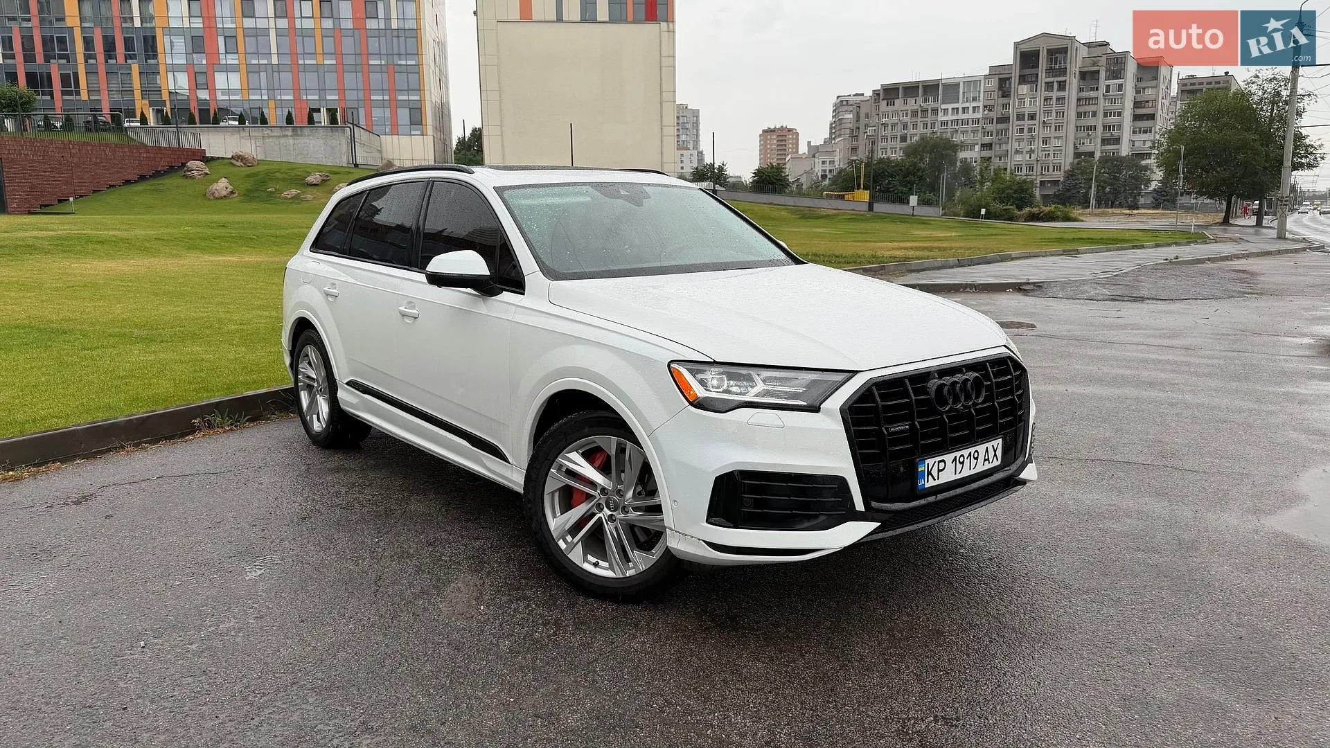 Audi Q7 2019 — 1