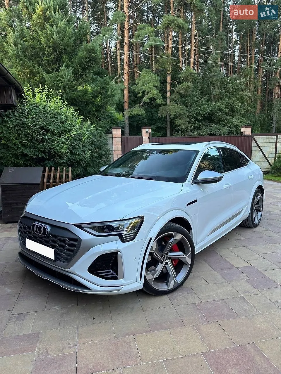 Audi SQ8 Sportback e-tron, 2023