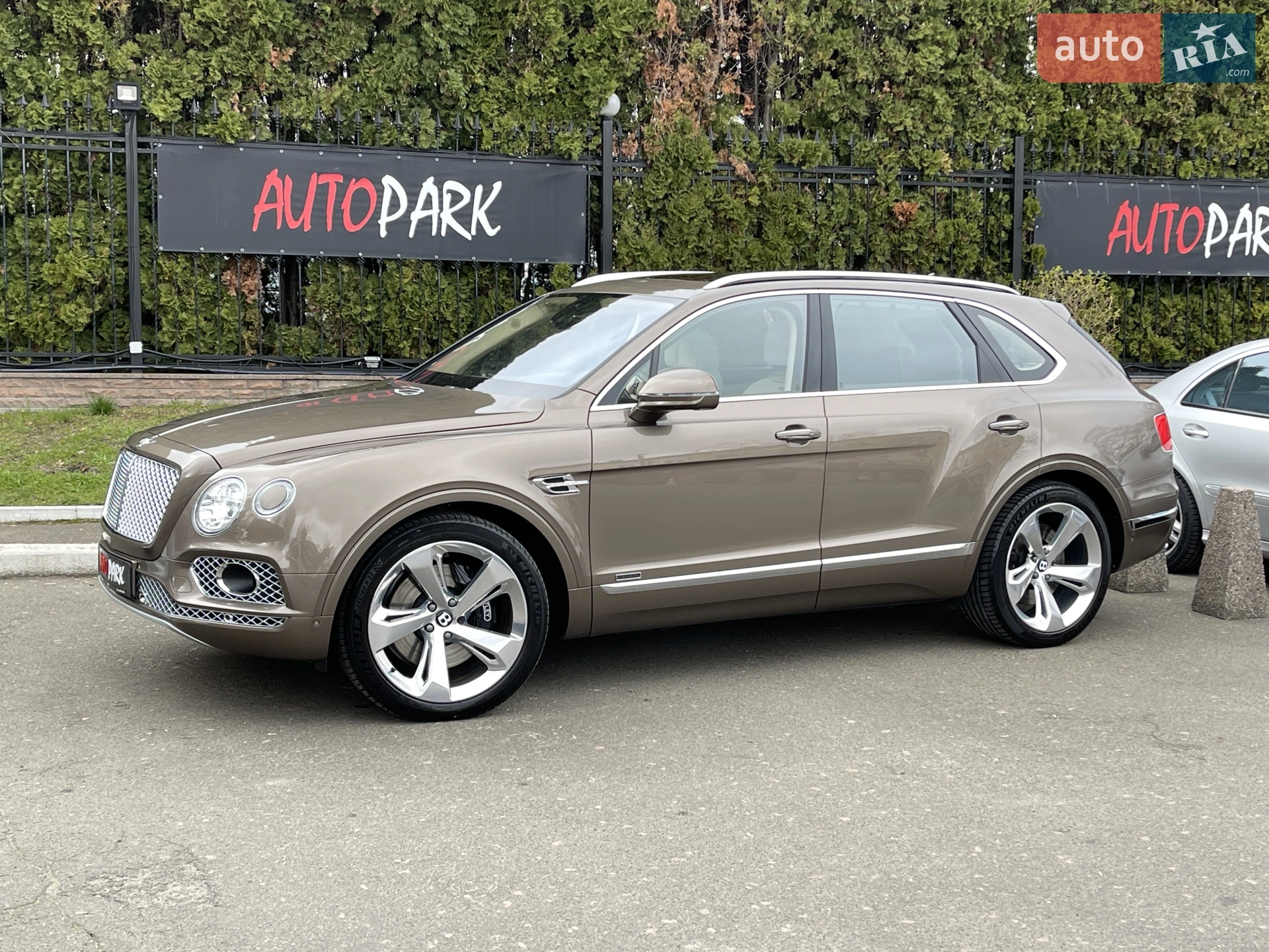 Bentley Bentayga, 2017