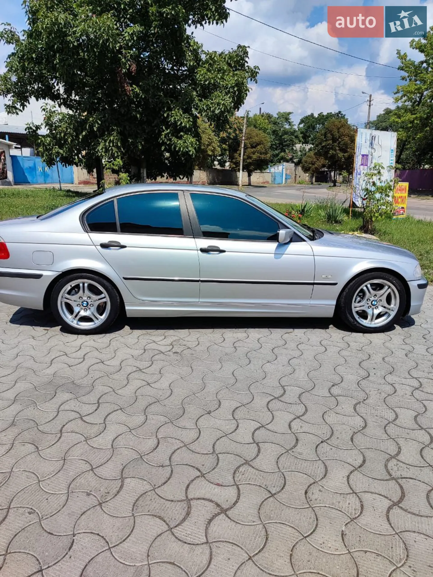 BMW 3 Series, 1998