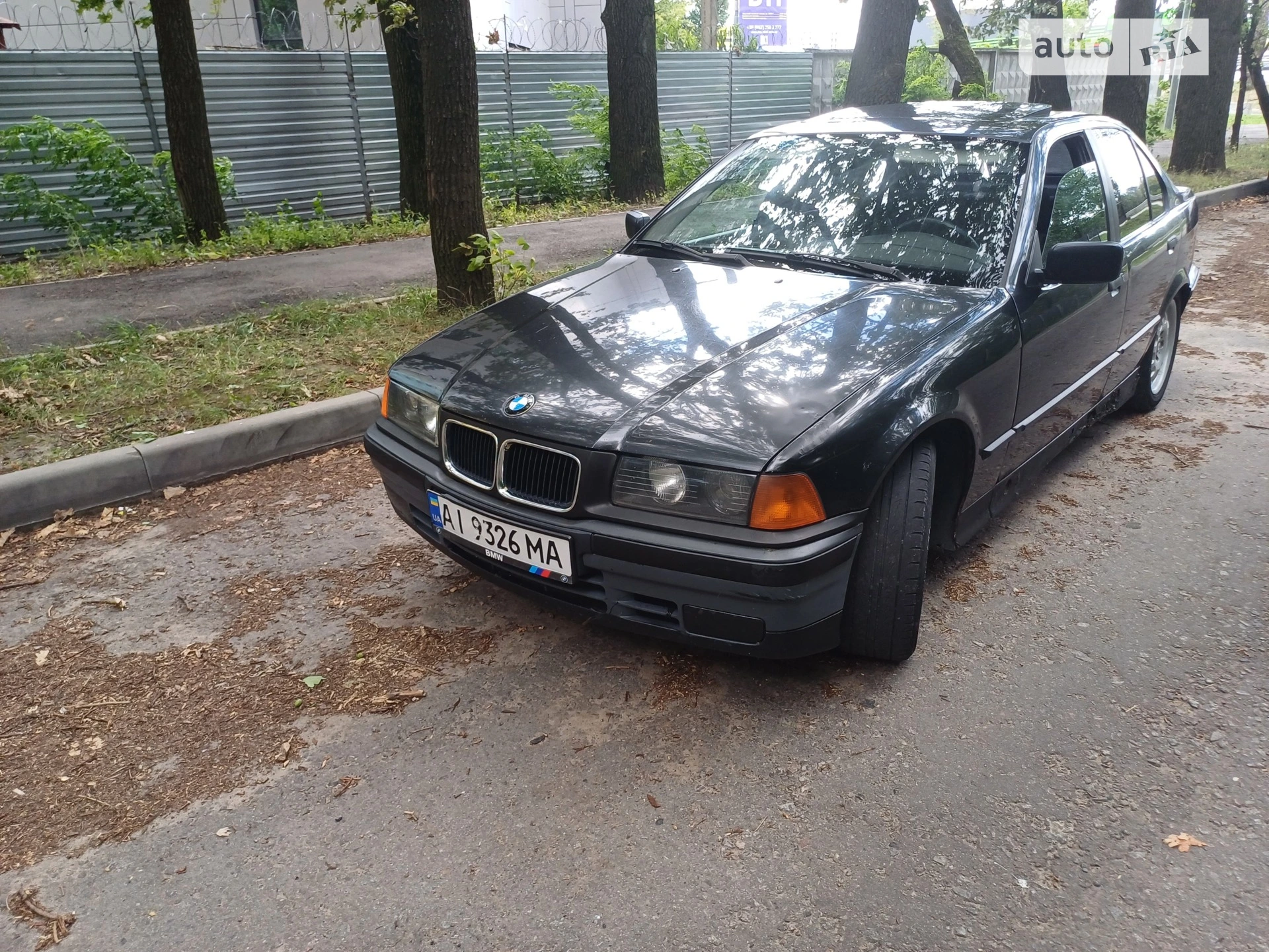 BMW 3 Series, 1993