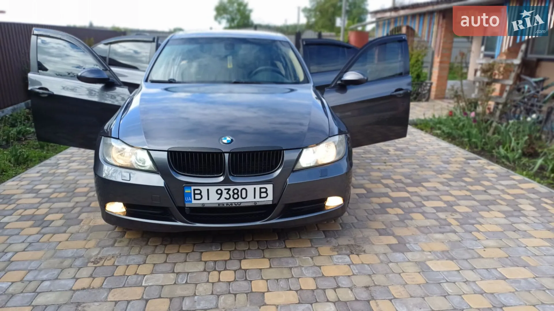 BMW 3 Series, 2005