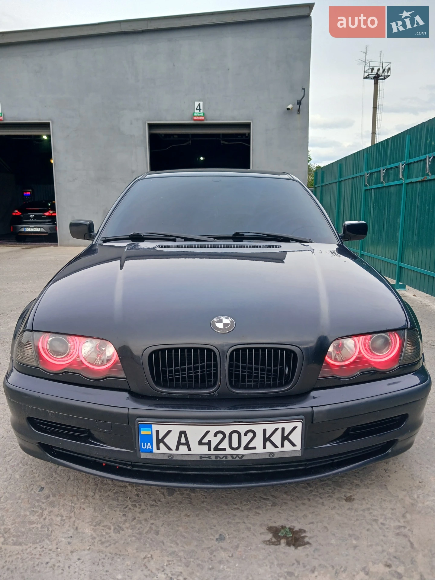 BMW 3 Series, 2001