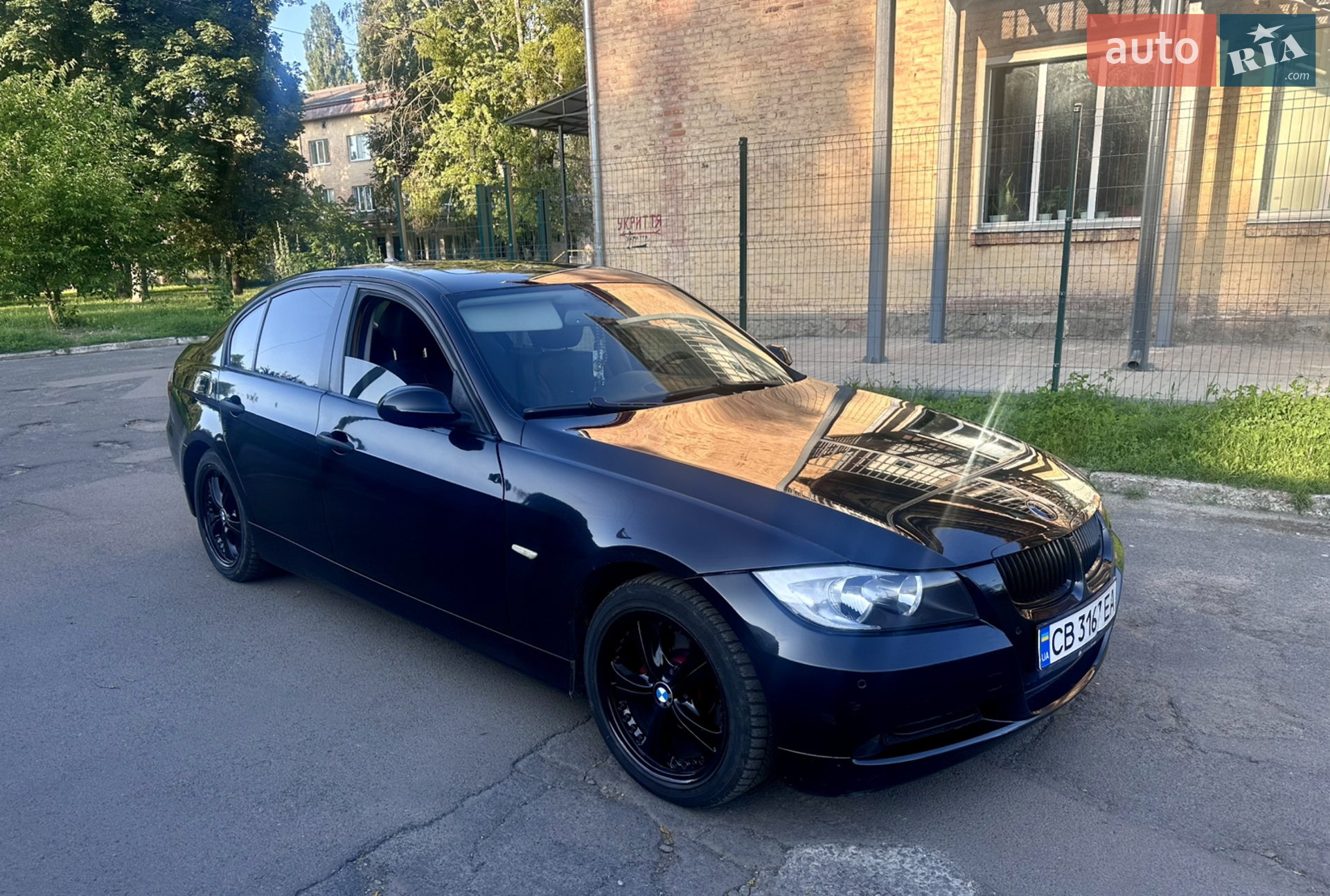 BMW 3 Series, 2005
