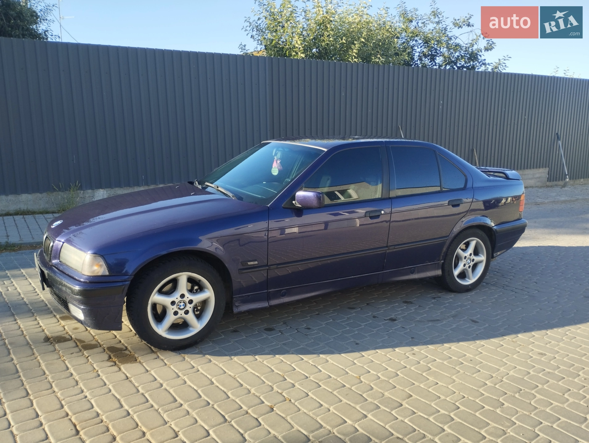 BMW 3 Series, 1997