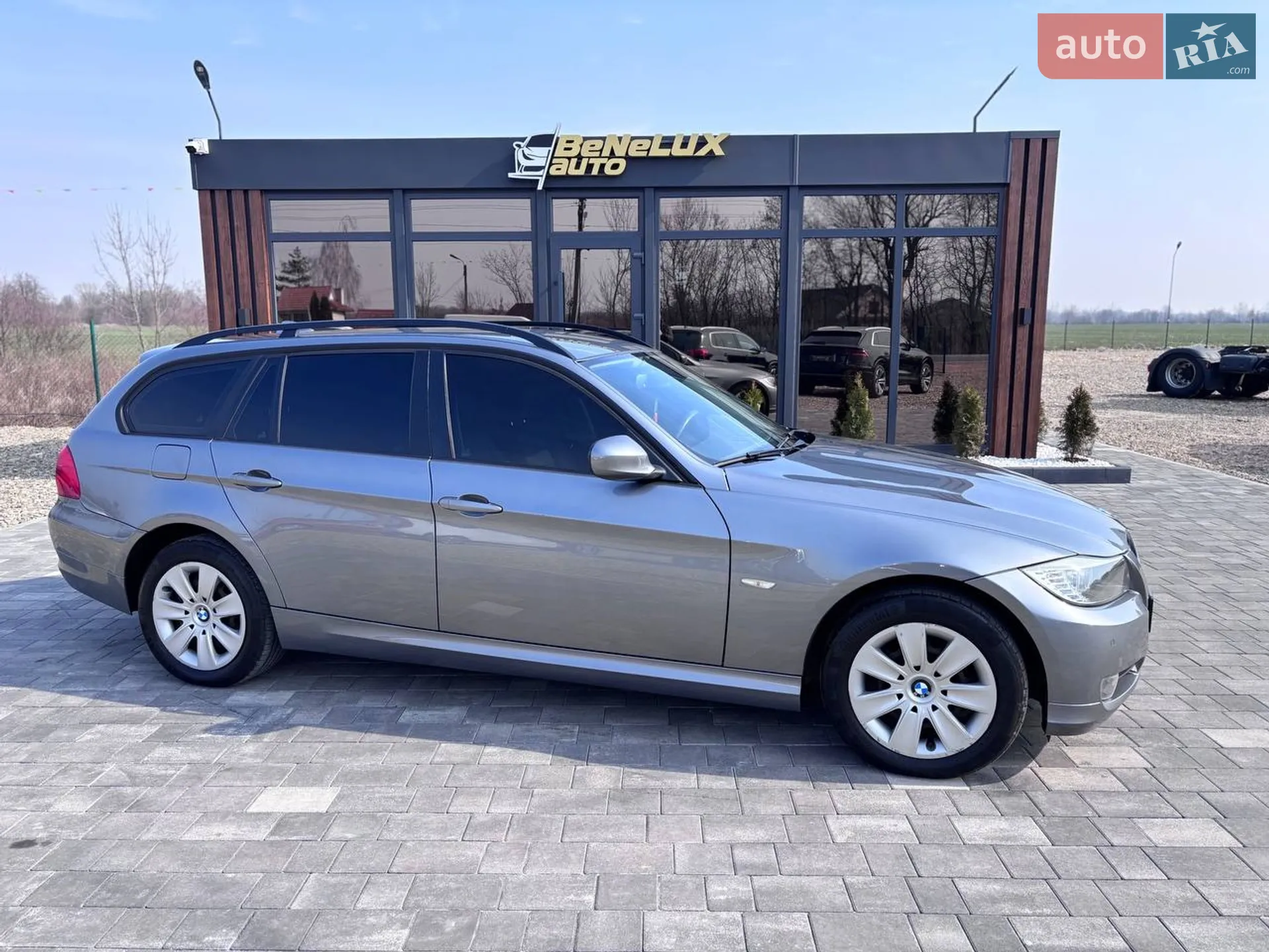 BMW 3 Series, 2010