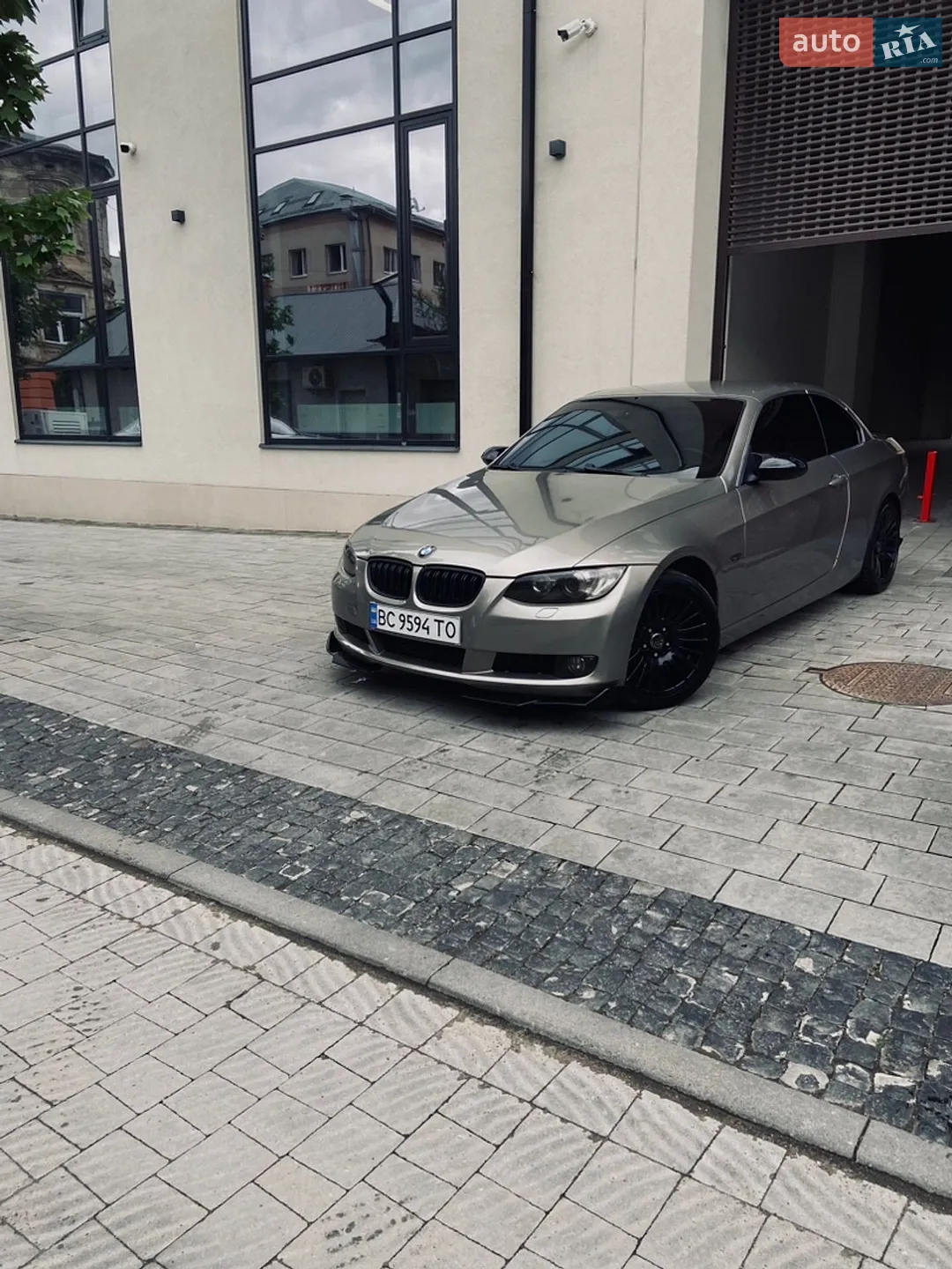 BMW 3 Series, 2009