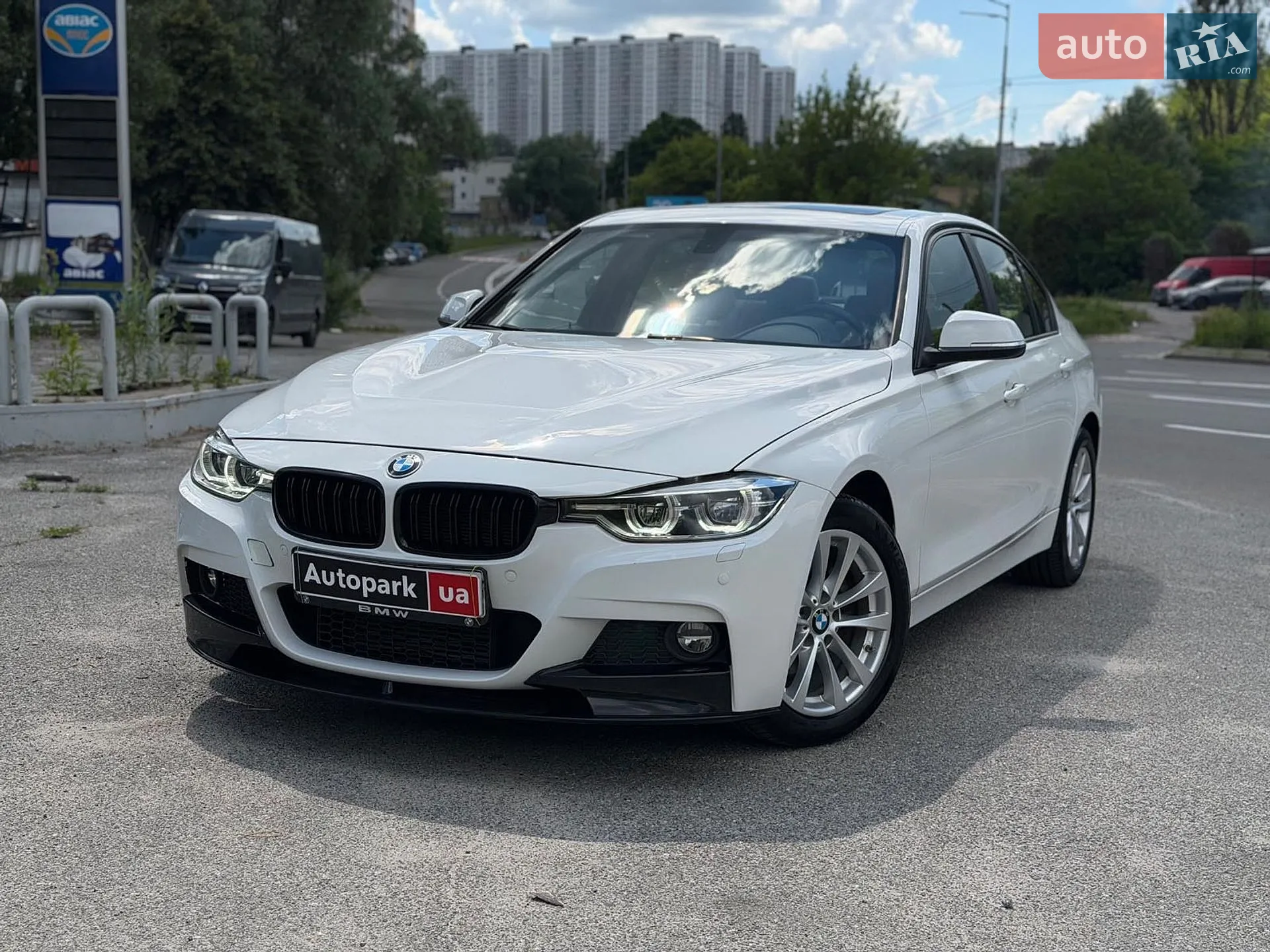 BMW 3 Series, 2016