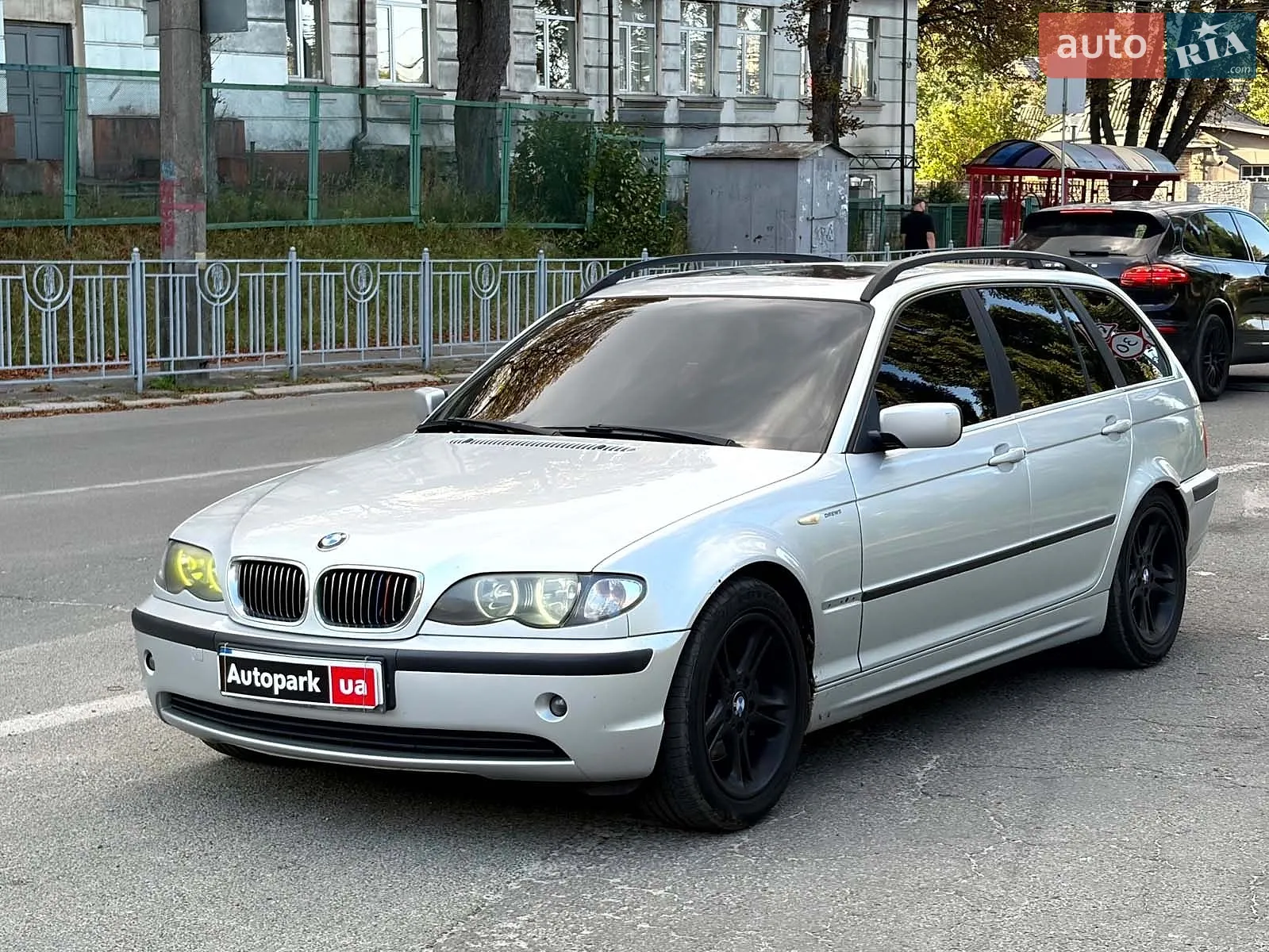 BMW 3 Series, 2004