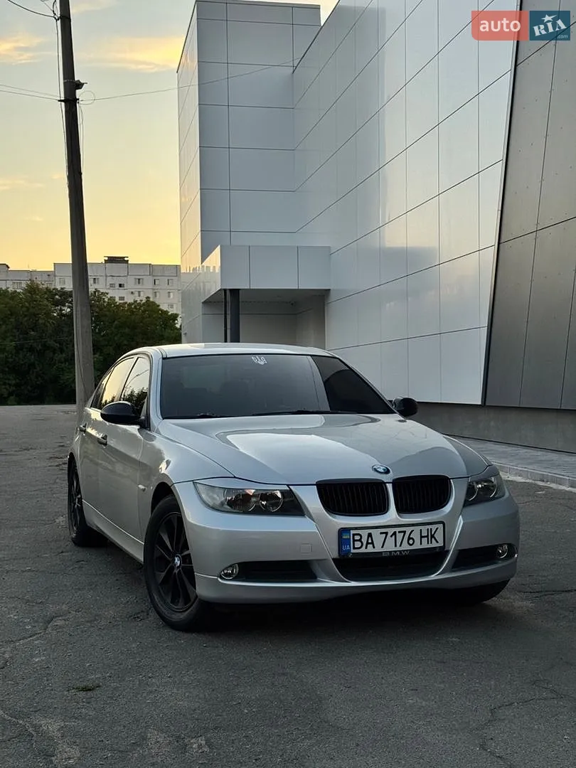 BMW 3 Series, 2005