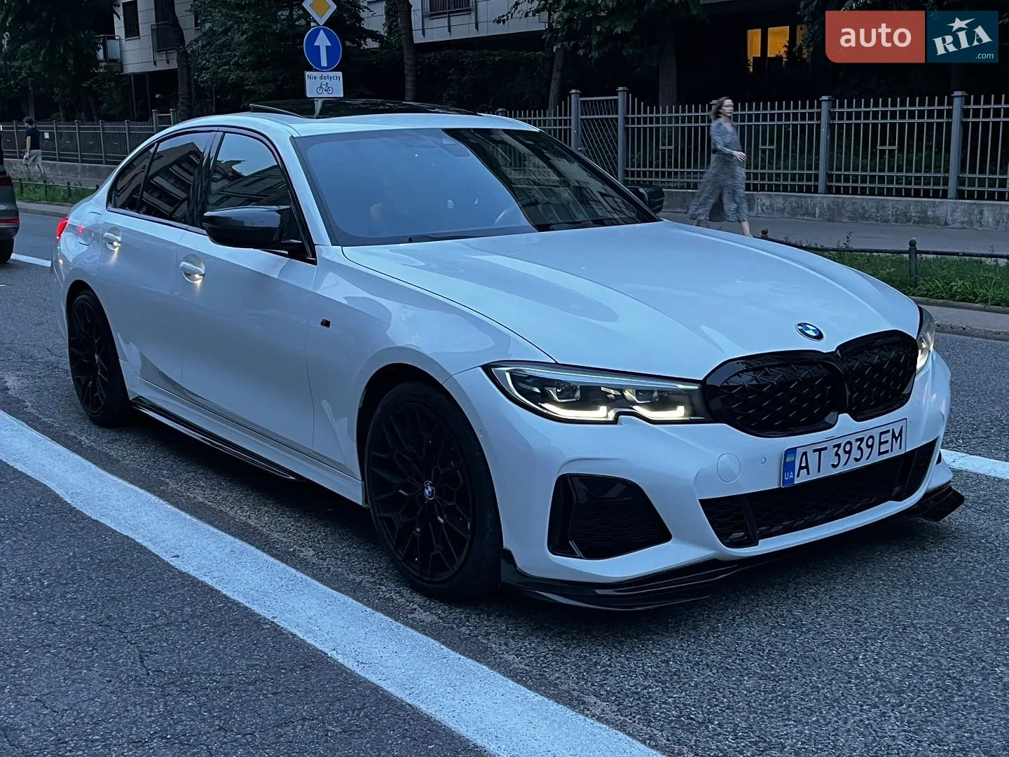 BMW 3 Series, 2019