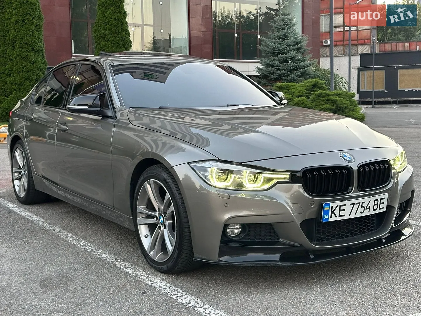 BMW 3 Series, 2016