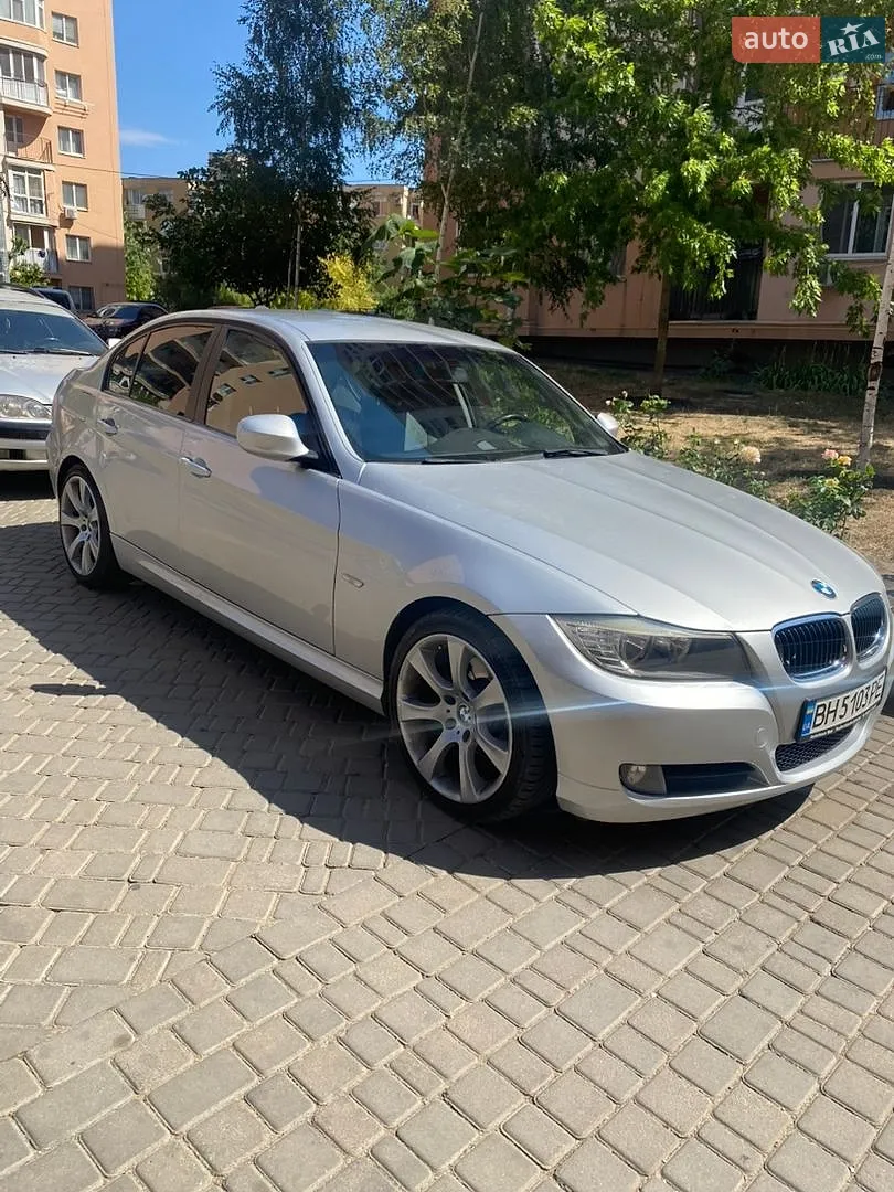 BMW 3 Series, 2009
