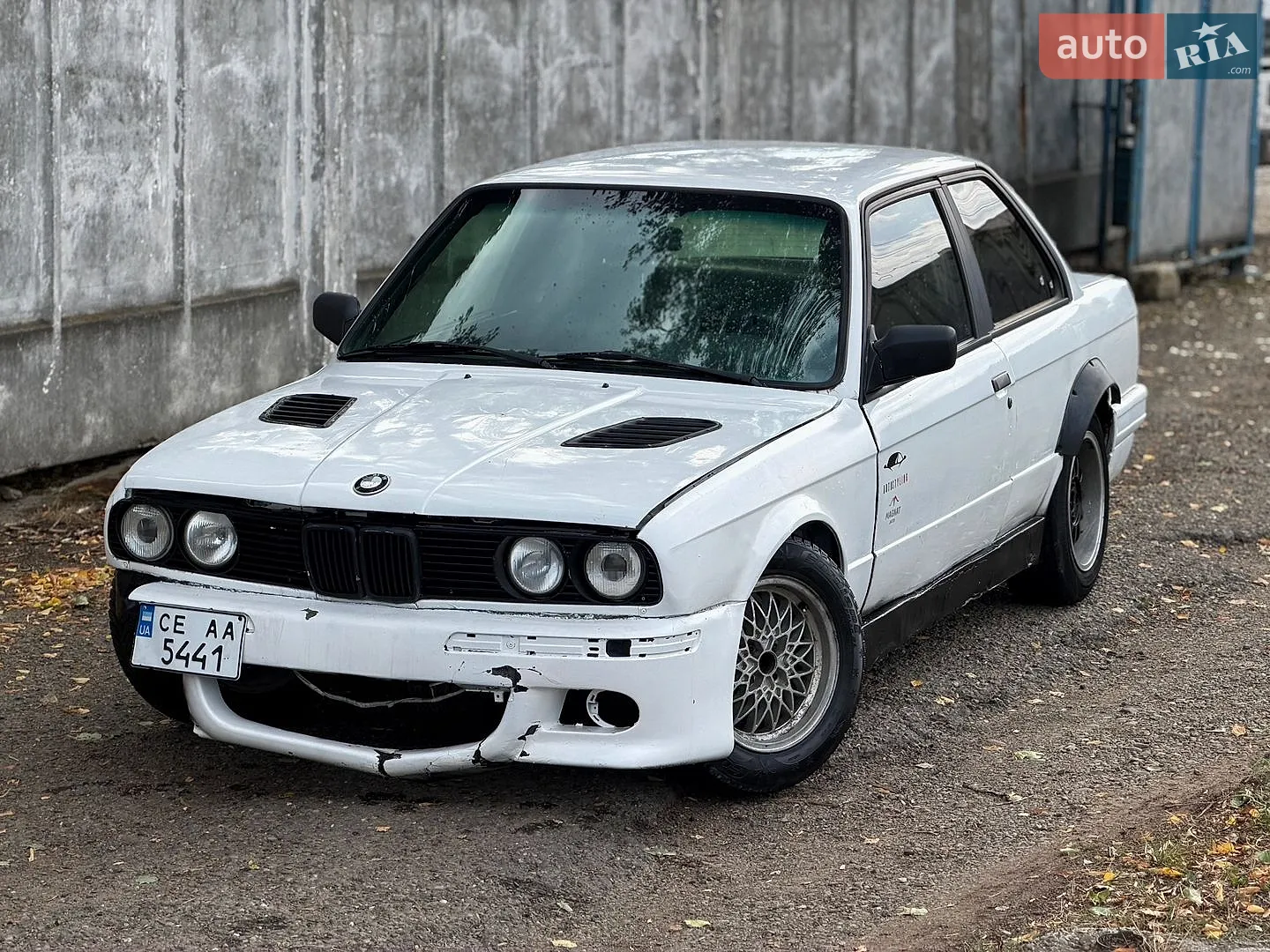 BMW 3 Series, 1988