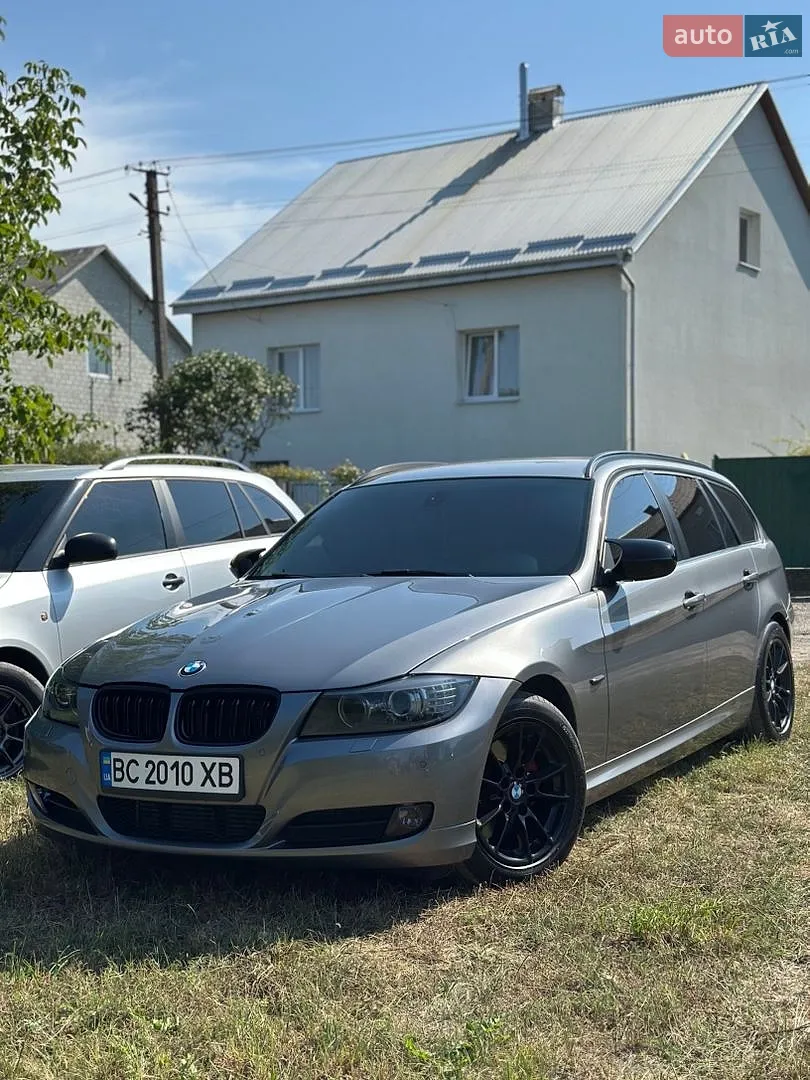 BMW 3 Series, 2010