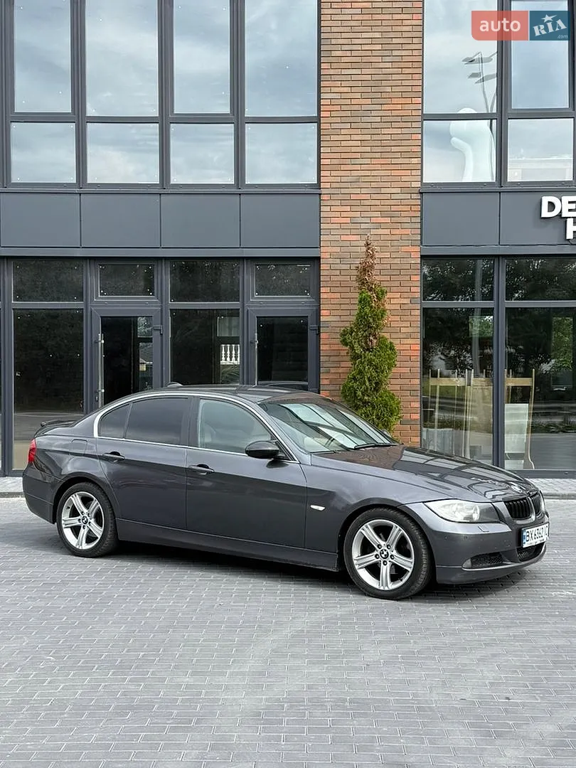 BMW 3 Series, 2005