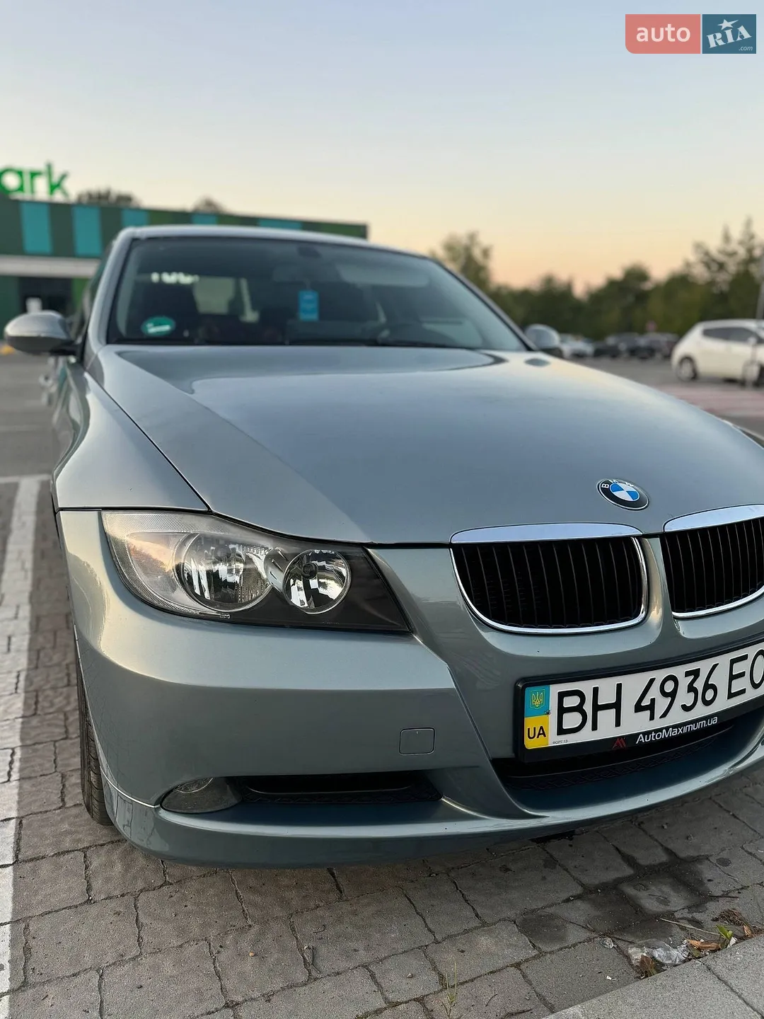 BMW 3 Series, 2005