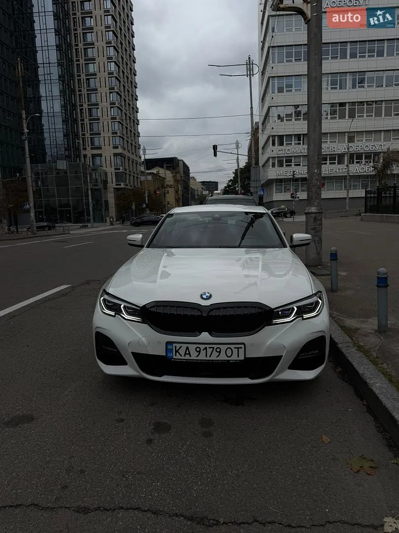 BMW 3 Series, 2022