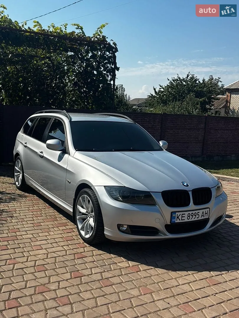 BMW 3 Series, 2009