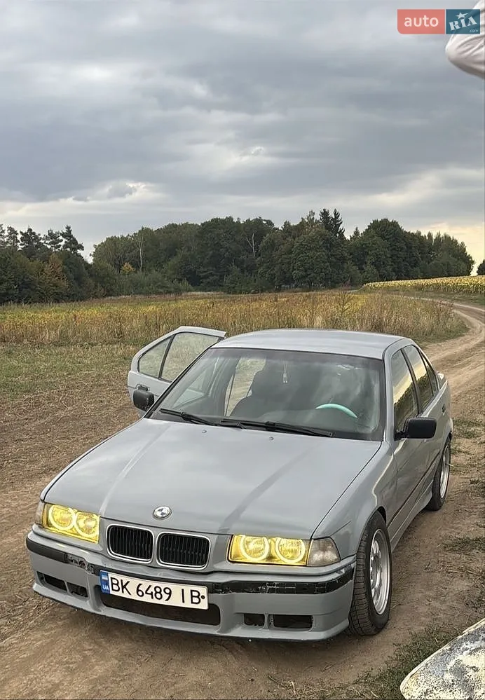 BMW 3 Series, 1995