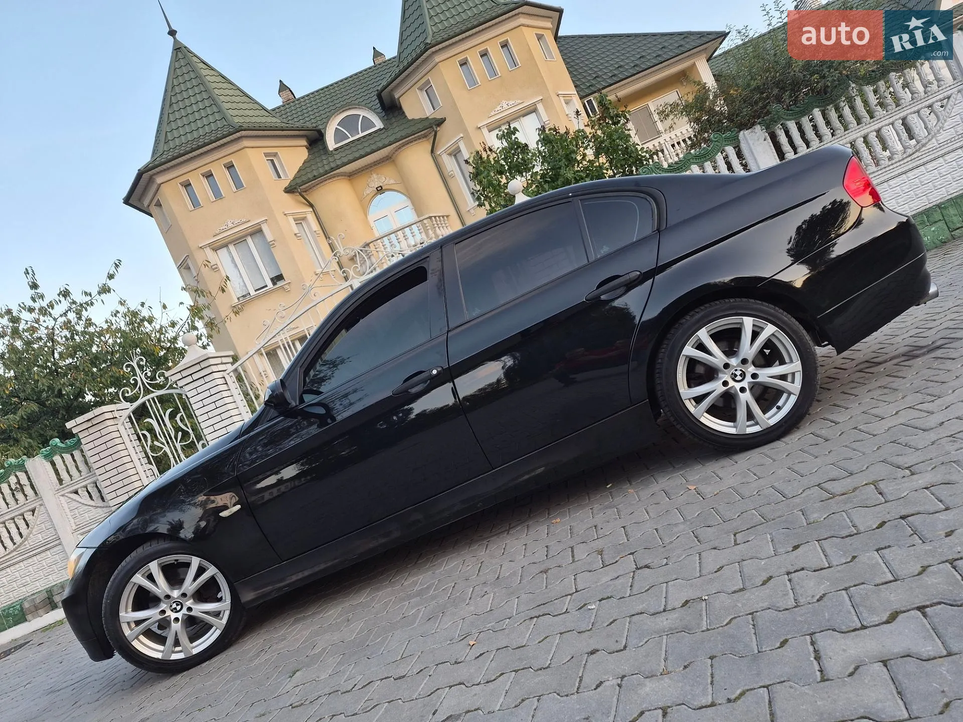 BMW 3 Series, 2005