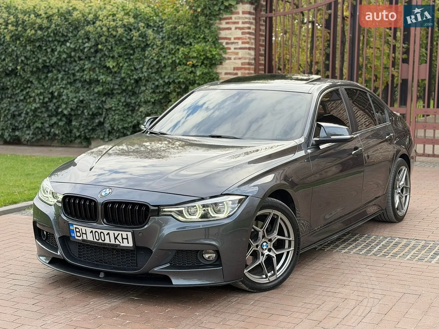 BMW 3 Series, 2016