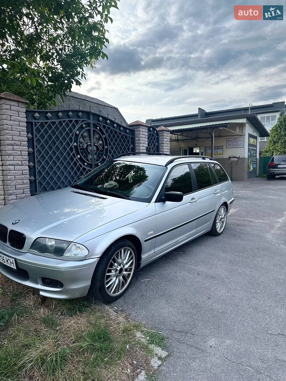 BMW 3 Series, 2001