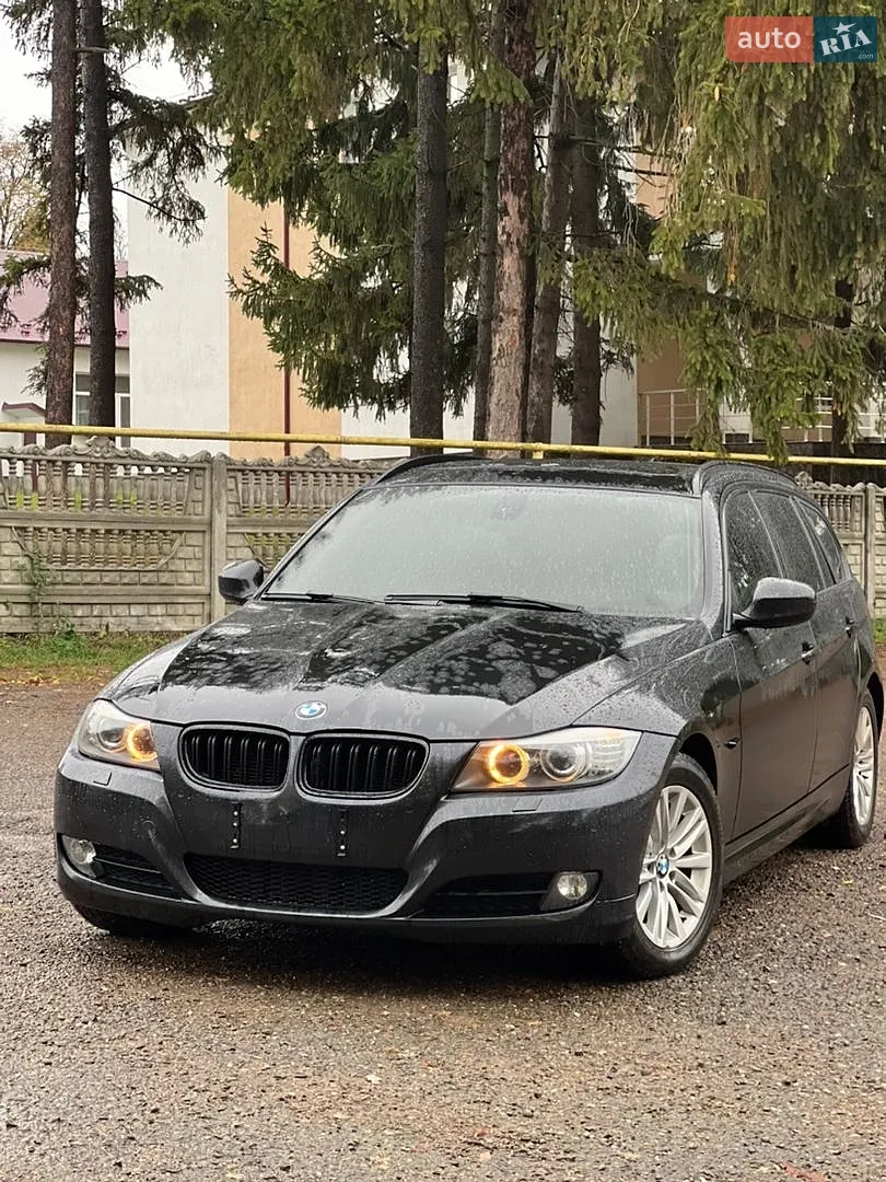 BMW 3 Series, 2010