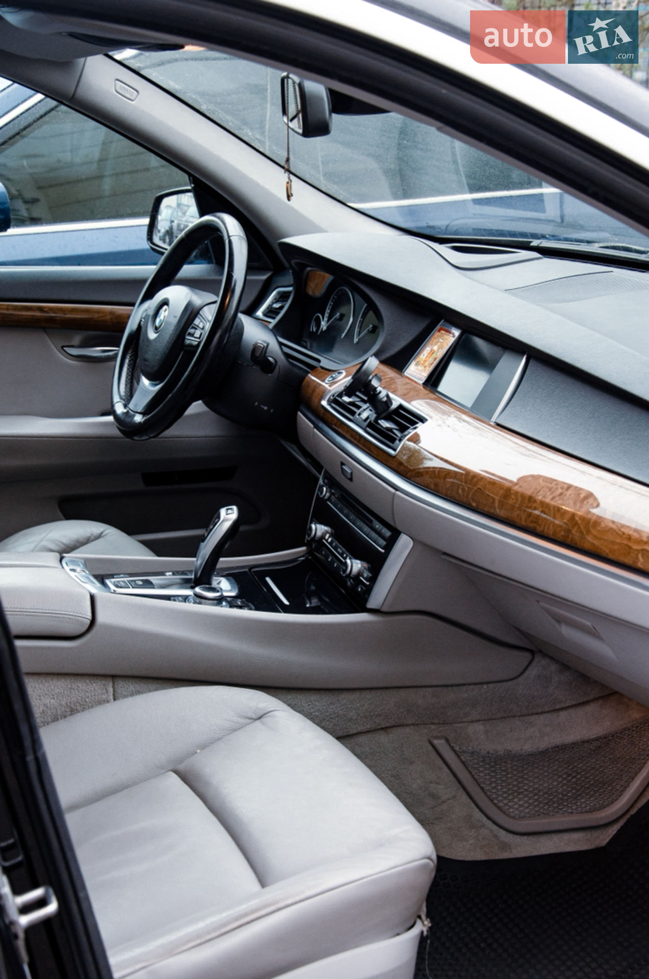 BMW 5 Series GT, 2010