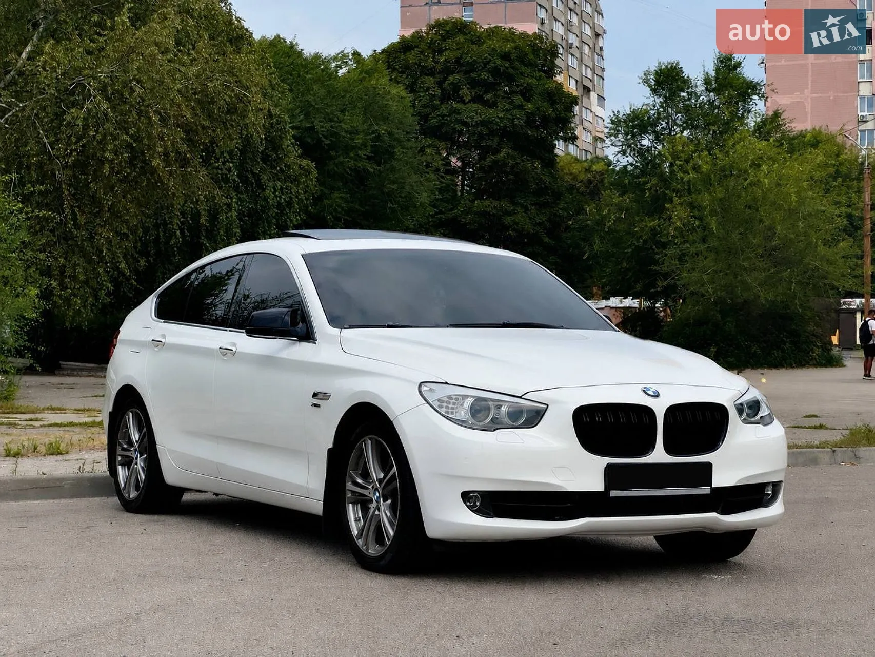 BMW 5 Series GT, 2011