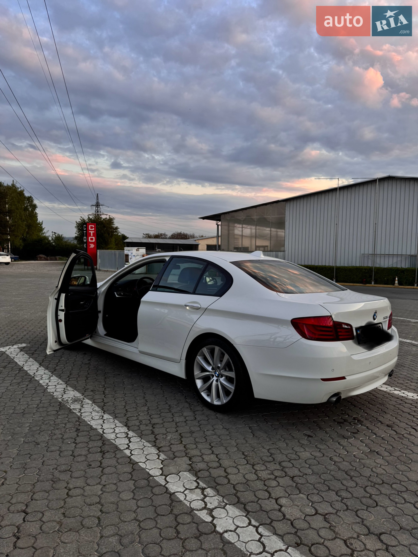 BMW 5 Series, 2011