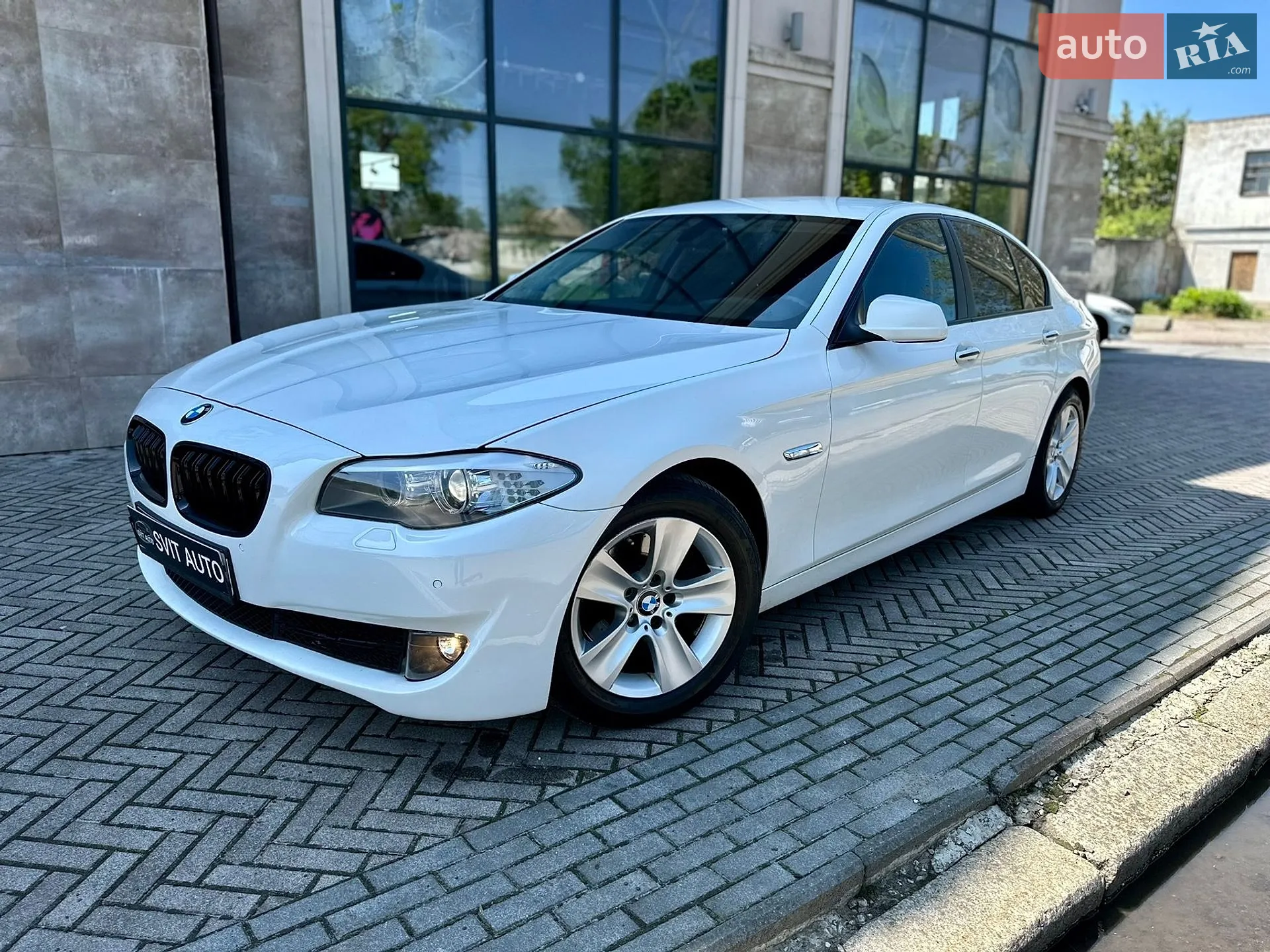 BMW 5 Series, 2011