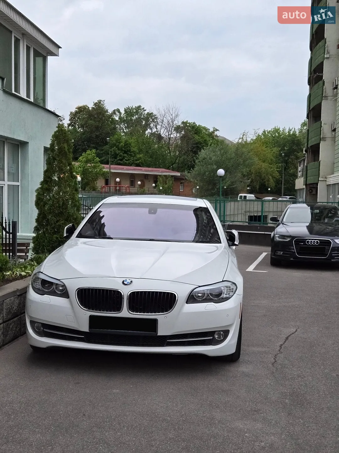 BMW 5 Series, 2010