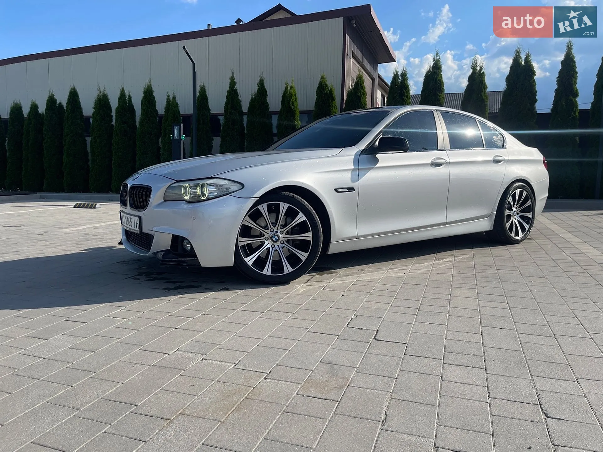 BMW 5 Series, 2011