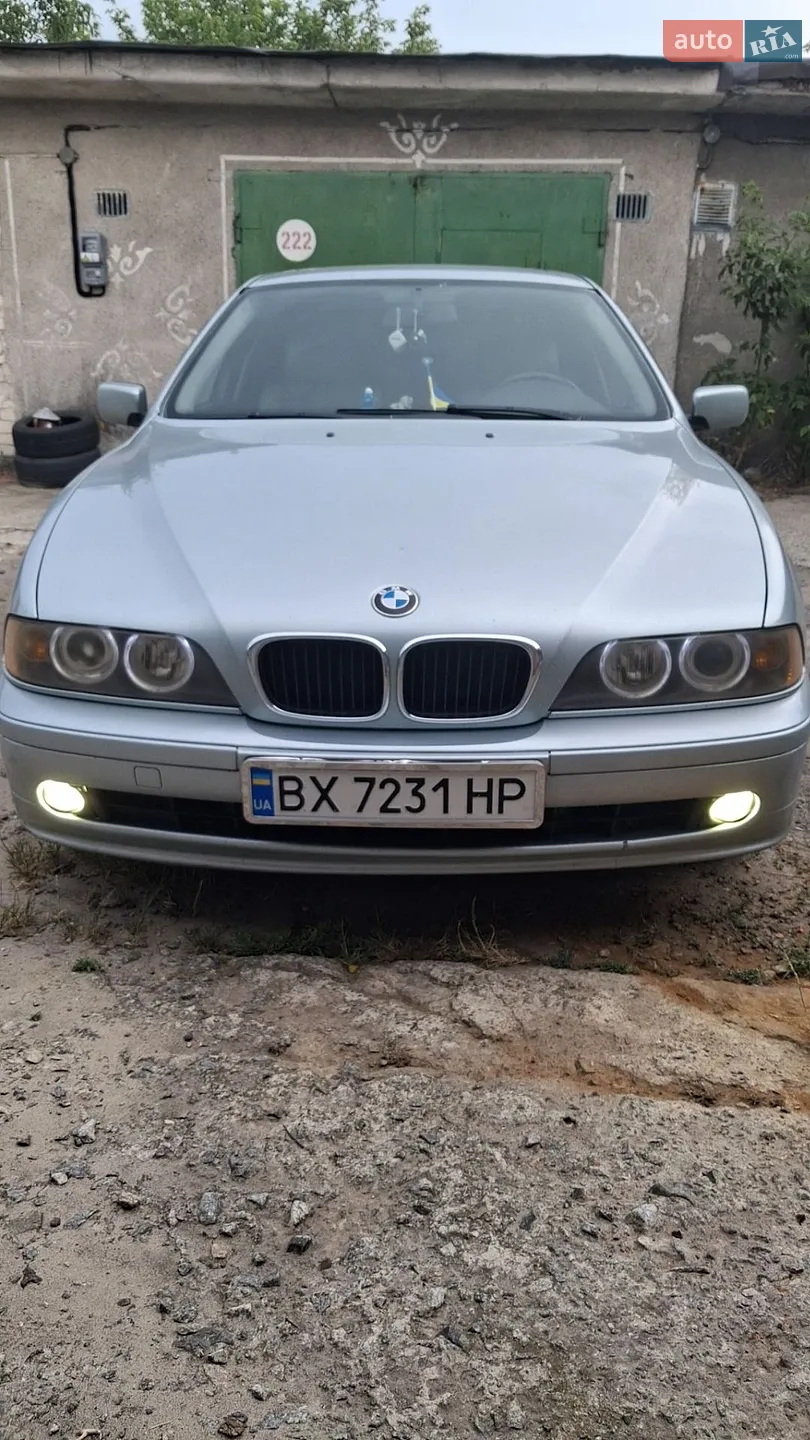 BMW 5 Series, 2001