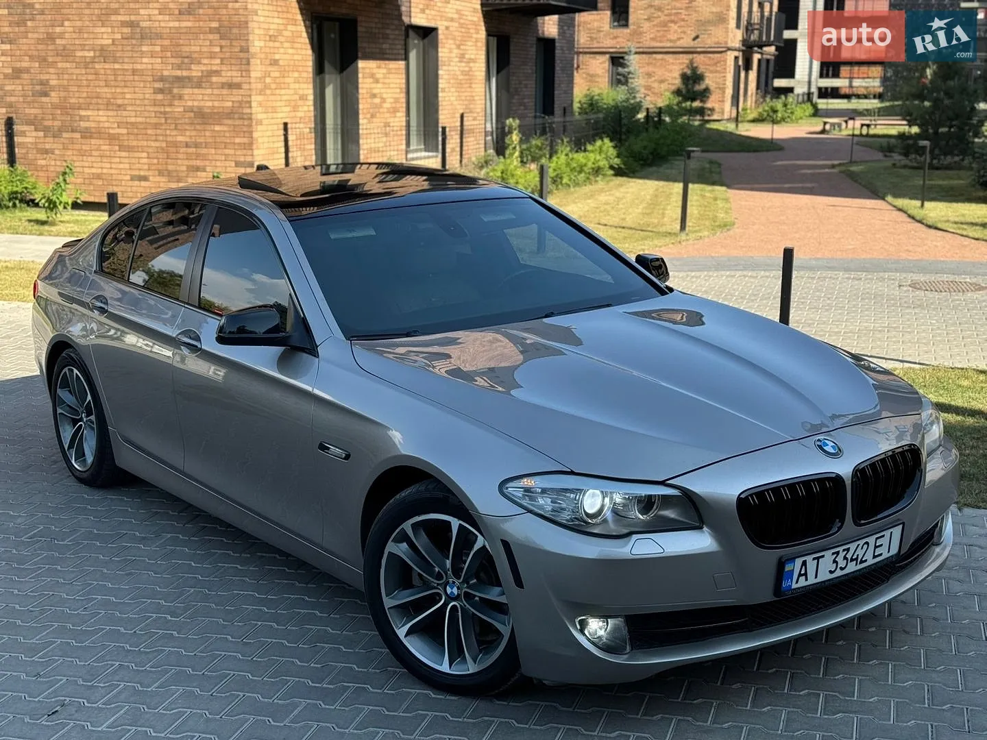 BMW 5 Series, 2011