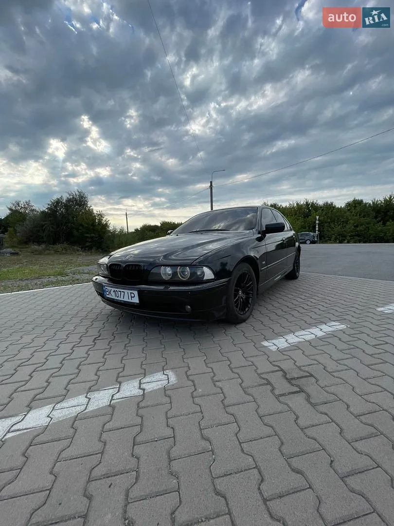 BMW 5 Series, 2001